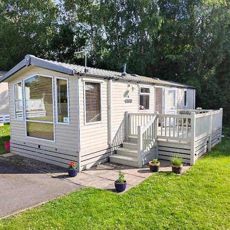 Holiday Home Sleeps Six Saint Leonards Екстериор снимка