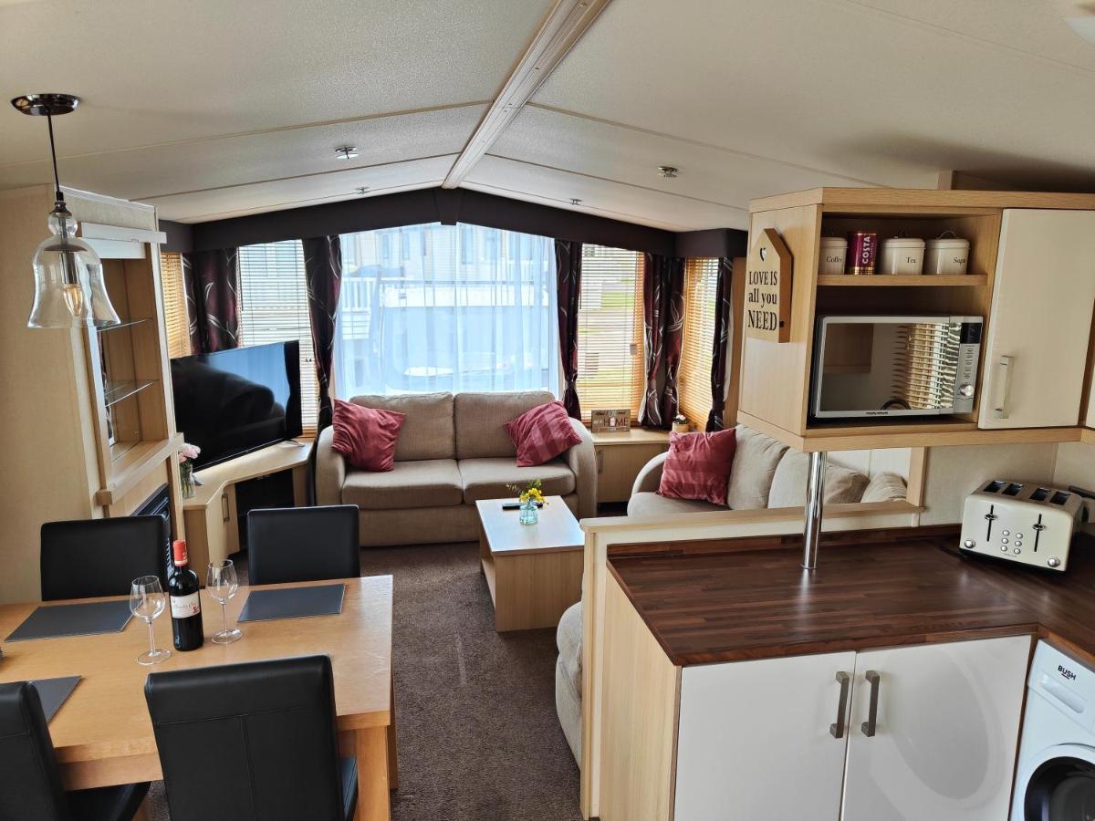 Holiday Home Sleeps Six Saint Leonards Екстериор снимка