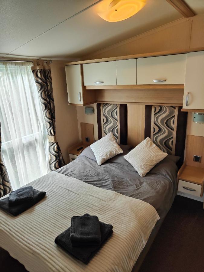 Holiday Home Sleeps Six Saint Leonards Екстериор снимка